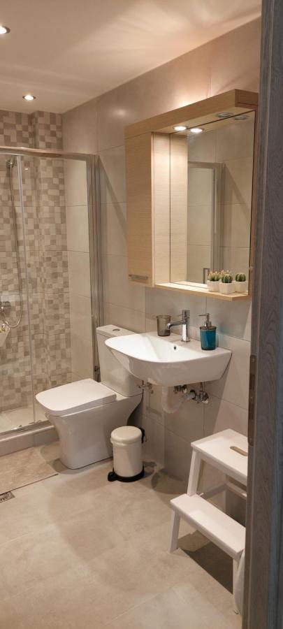 Kristy Apartment Artemida  Luaran gambar